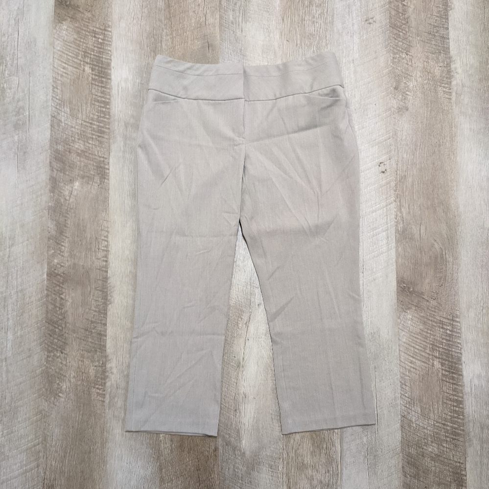 Maurices Khaki Cropped Pants